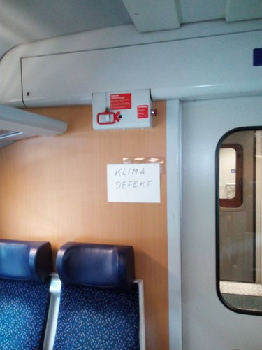 Notiz im Zug: "Klima defekt"